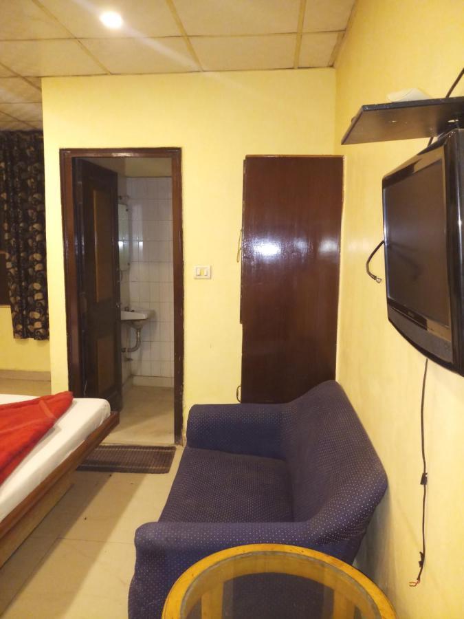 Hotel Diplomat Inn ニューデリー エクステリア 写真